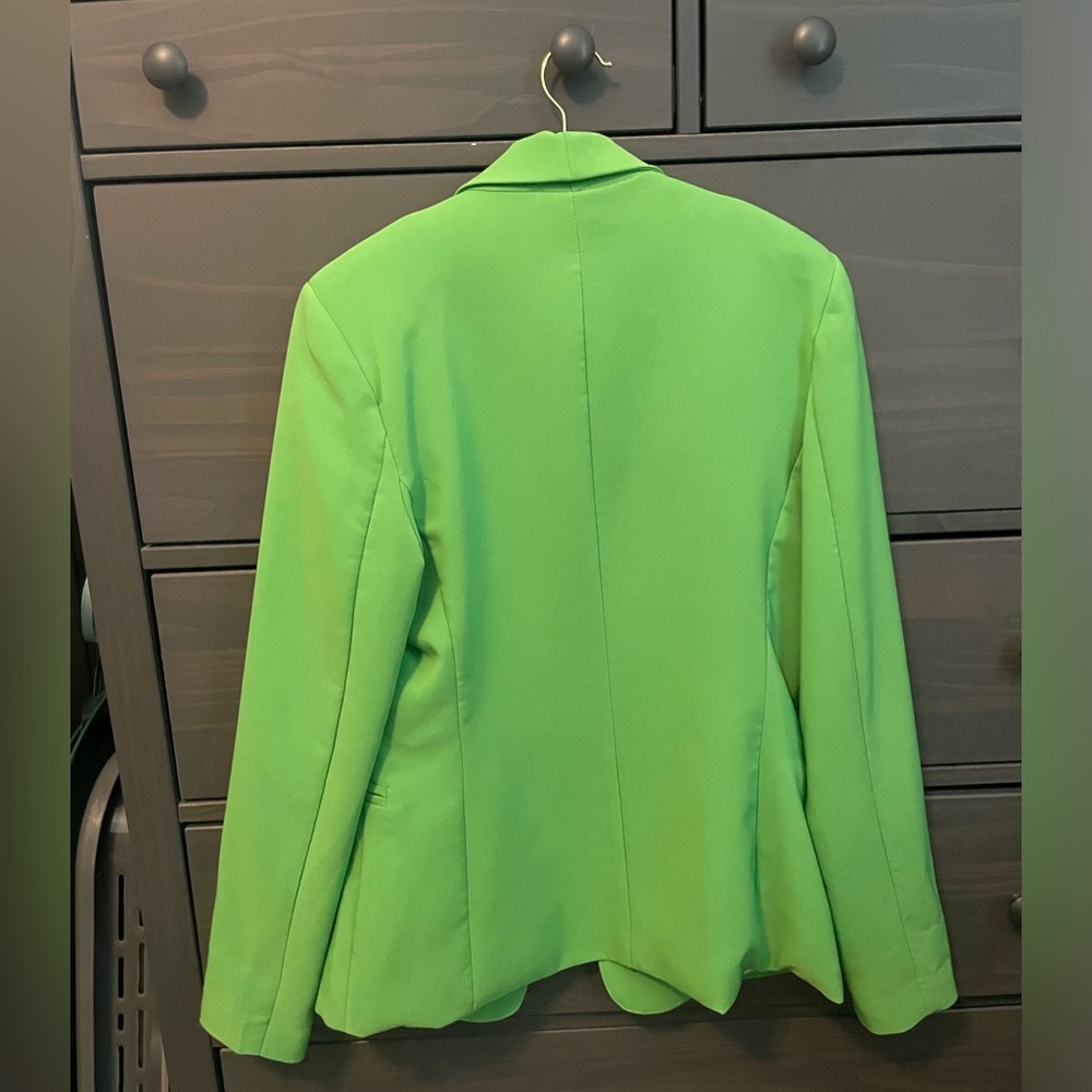 Bobbles & Lace Soft Lime Green Blazer - Picture 2 of 10
